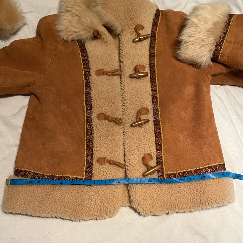 Musier Shearling Coat - Picture 12 of 12